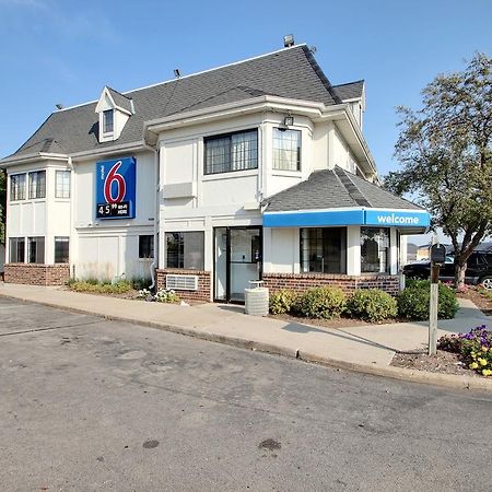 Motel 6 Milwaukee West - Brookfield Kültér fotó