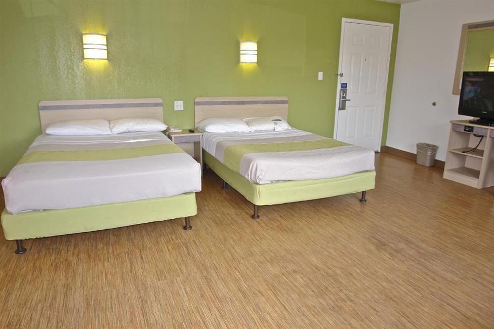 Motel 6 Milwaukee West - Brookfield Szoba fotó