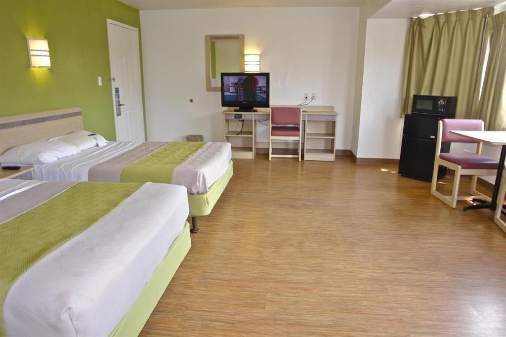 Motel 6 Milwaukee West - Brookfield Szoba fotó